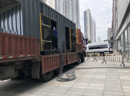 源汇低温环境下，柴油发电机组电池充满电的具体时间受哪些因素影响？